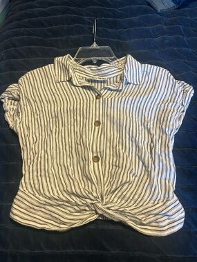 Hollister cropped top